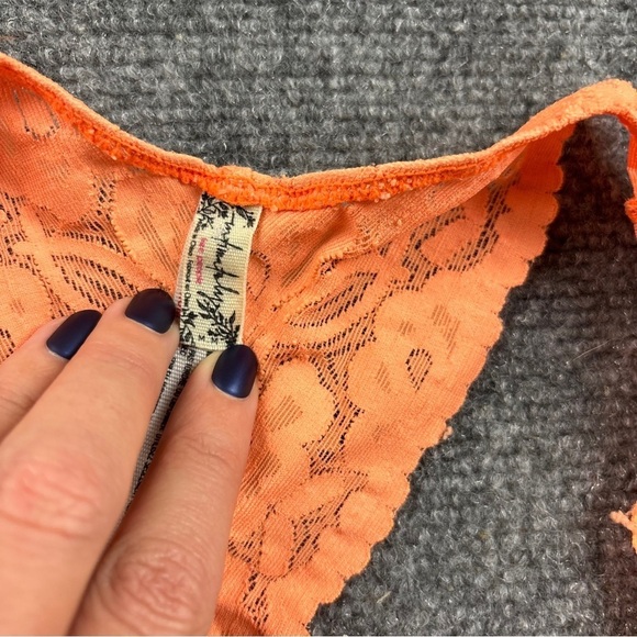 INTIMATELY FREE PEOPLE Women Orange Galloon Lace Racerback Bralette size Medium - Picture 4 of 7